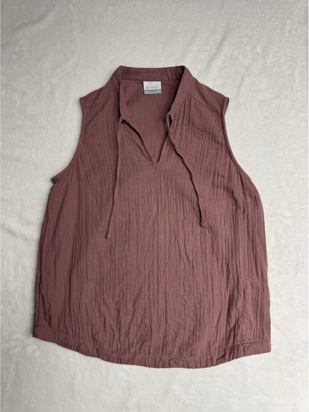 Columbia Tank Women Sz M Shirt Outdoor Cabin Core Hiking Travel Active GorpCore